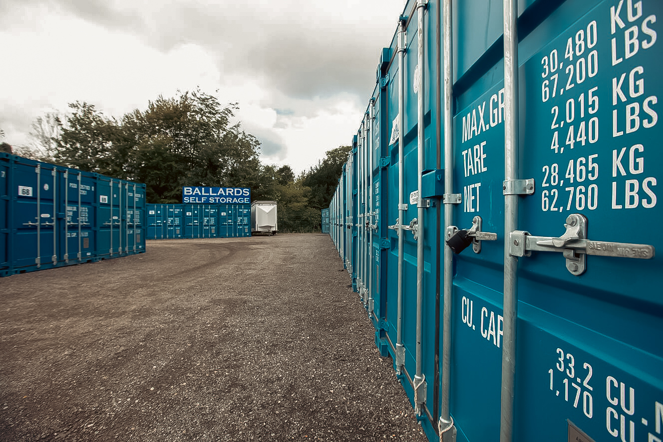 Flexible access storage with Ballards